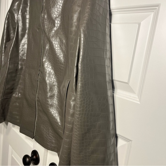 NEW ASOS DESIGN Harrington Faux Leather Jacket Men’s Size Extra Large Gray - Picture 4 of 7